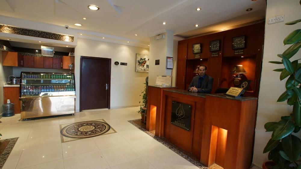 Al Muhaidb 24 Aparthotel 4*